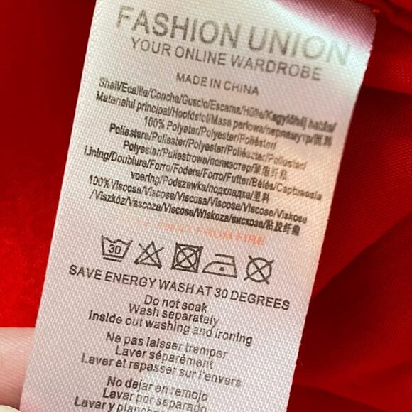 FASHION UNION Wrap Mini Skirt Red Size 4 Date Night Cute Holiday - Picture 10 of 10